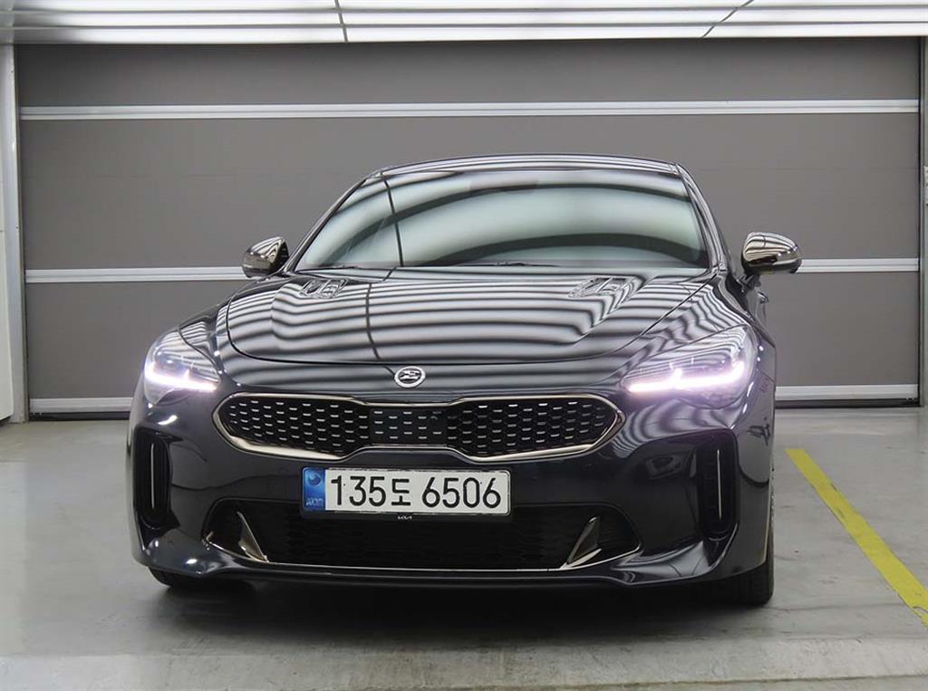 KIA Stinger - Vista 2