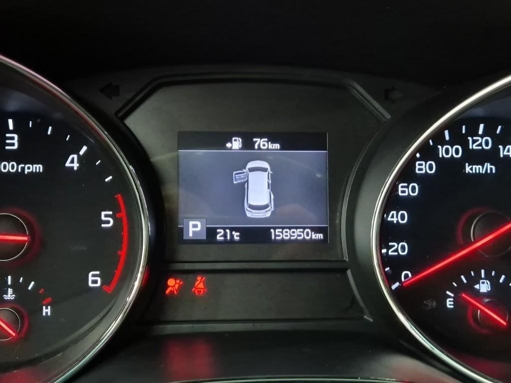 KIA Carnival - Vista 6