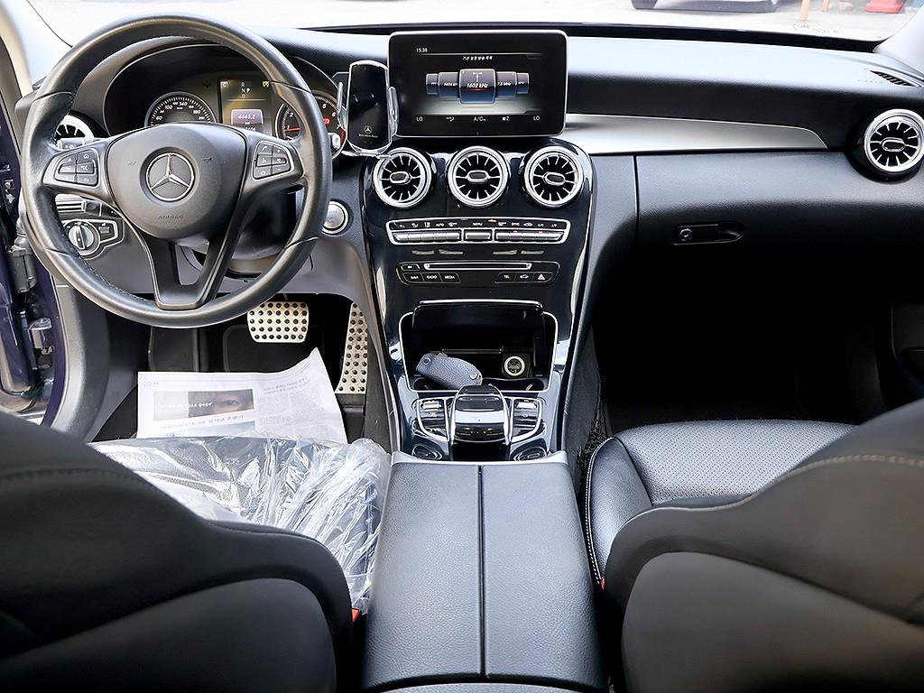Mercedes Benz C Class - Vista 9
