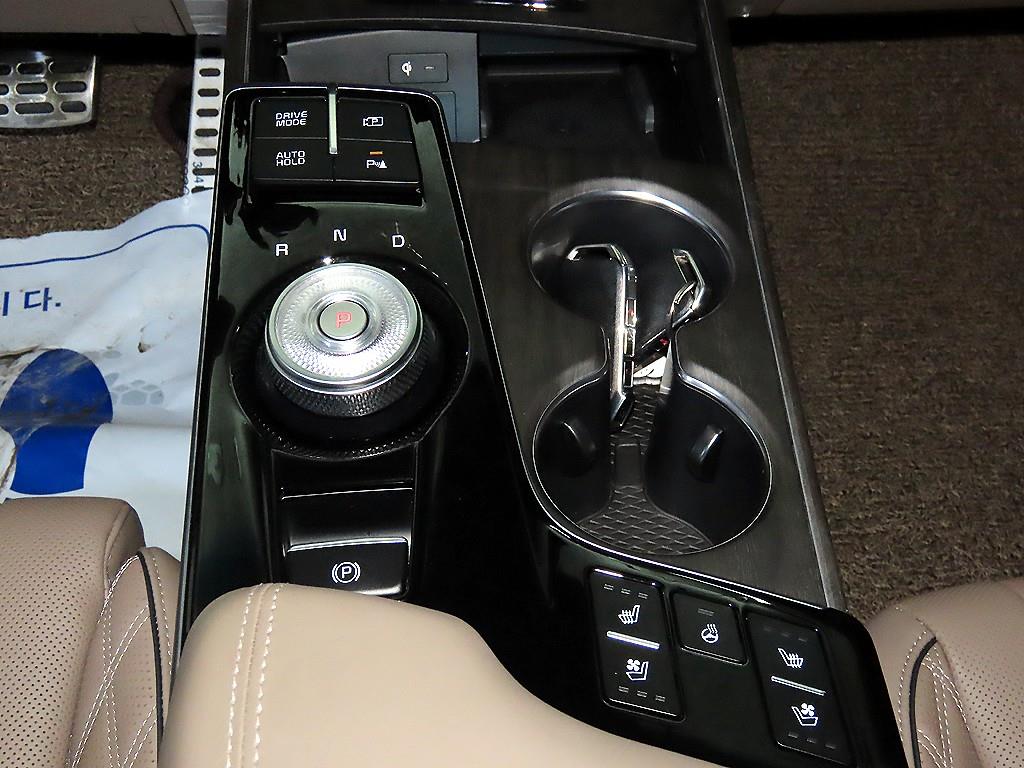 KIA K8 - Vista 12