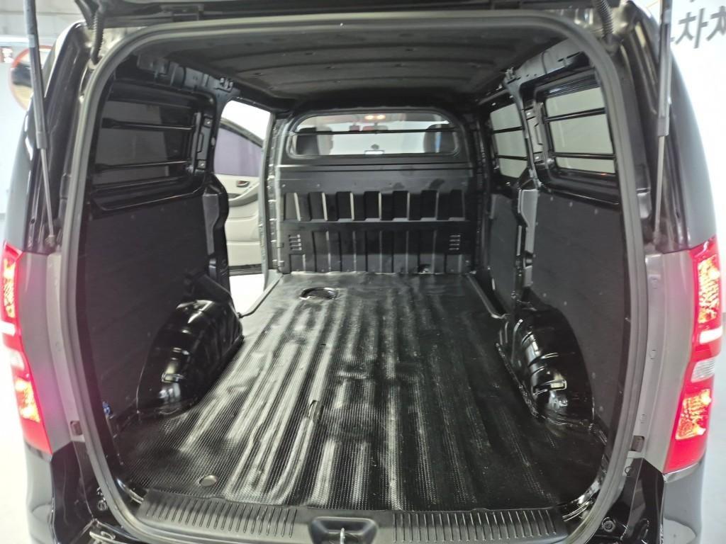 HYUNDAI Starex 2017 Negro - Importación desde Corea - HF Imports Iquique - Foto 18