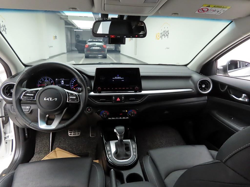 KIA K3 - Vista 6