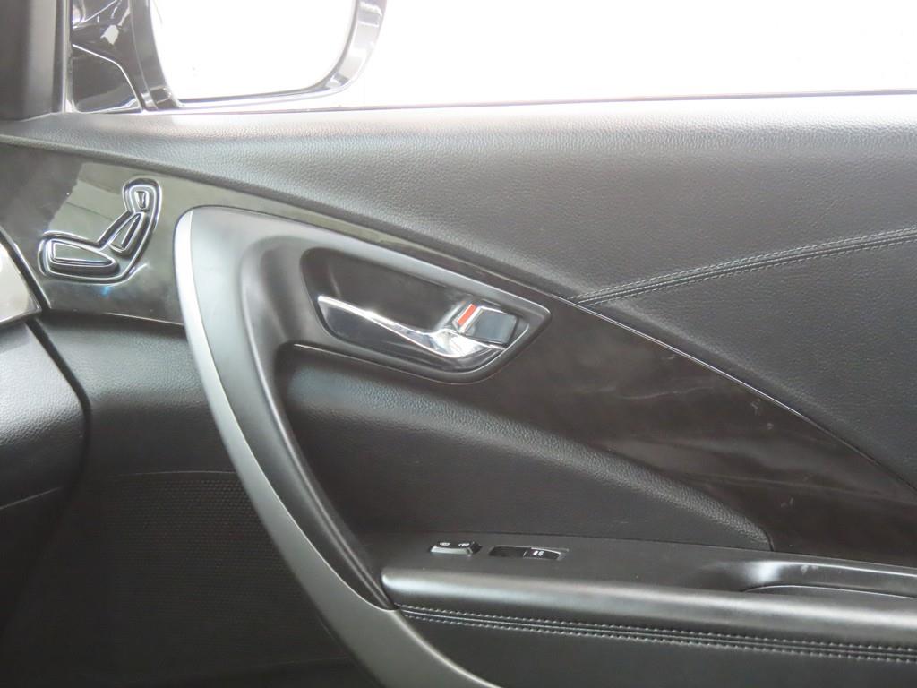HYUNDAI Grandeur 2016 Negro - Importación desde Corea - HF Imports Iquique - Foto 16
