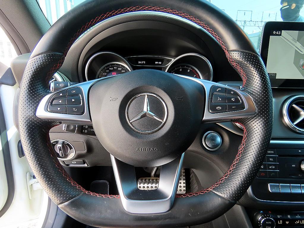 Mercedes Benz CLA Class - Vista 8