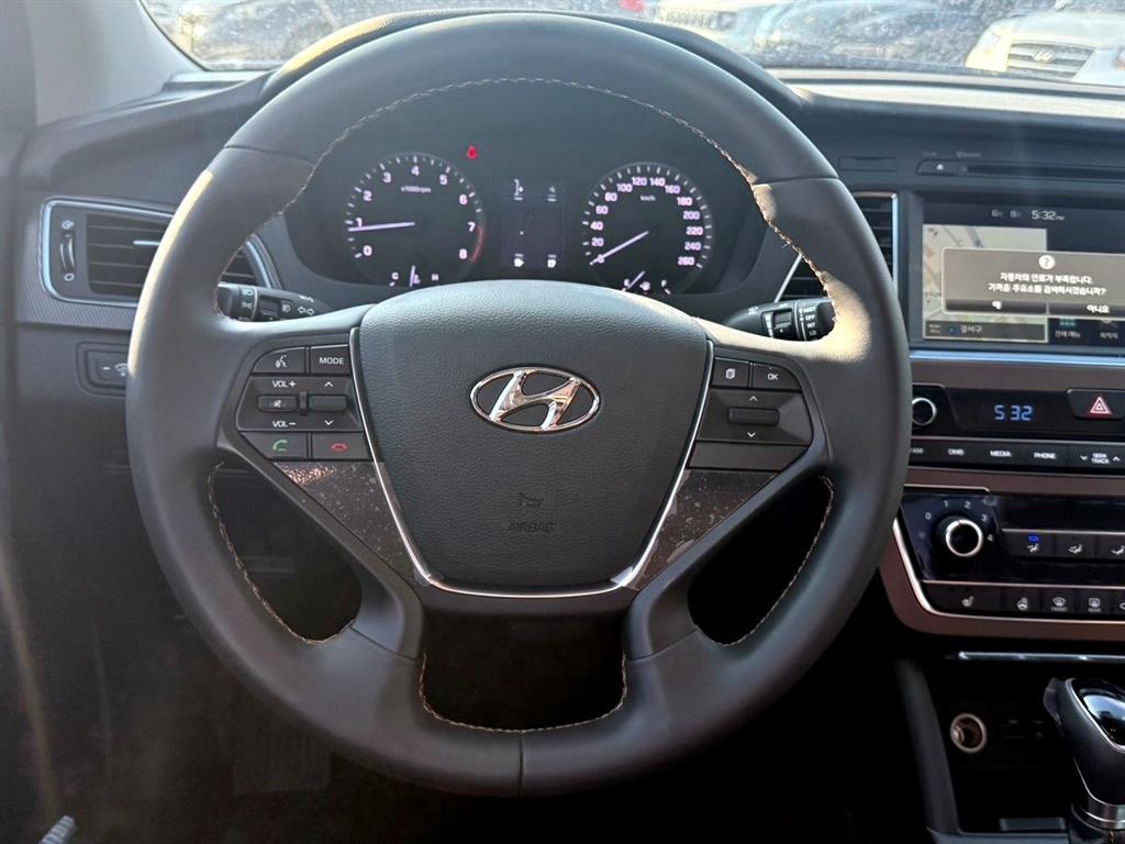 HYUNDAI Sonata - Vista 9