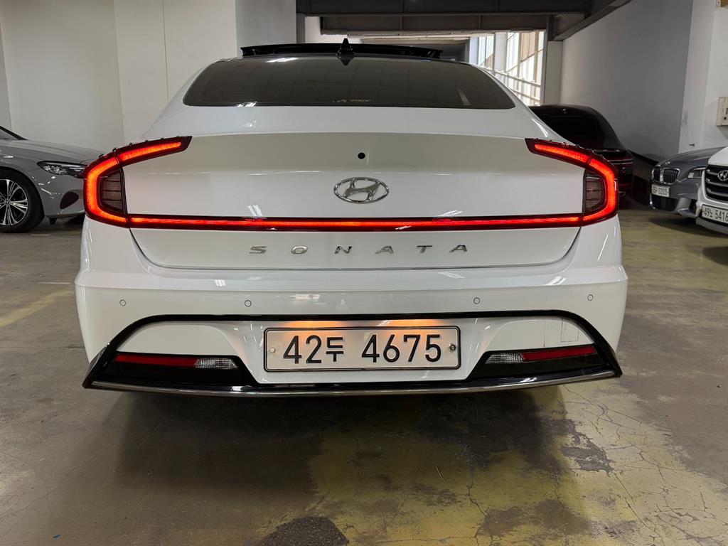 HYUNDAI Sonata - Vista 4