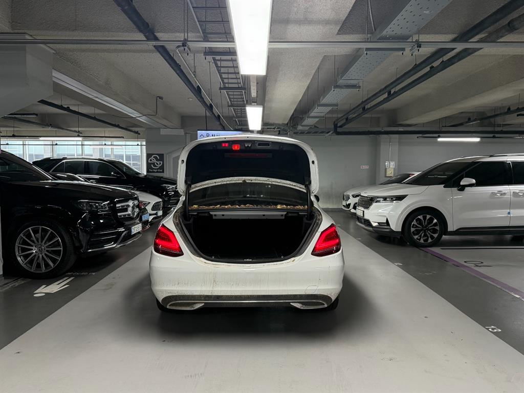 Mercedes Benz C Class 2019 Blanco - Importación desde Corea - HF Imports Iquique - Foto 13