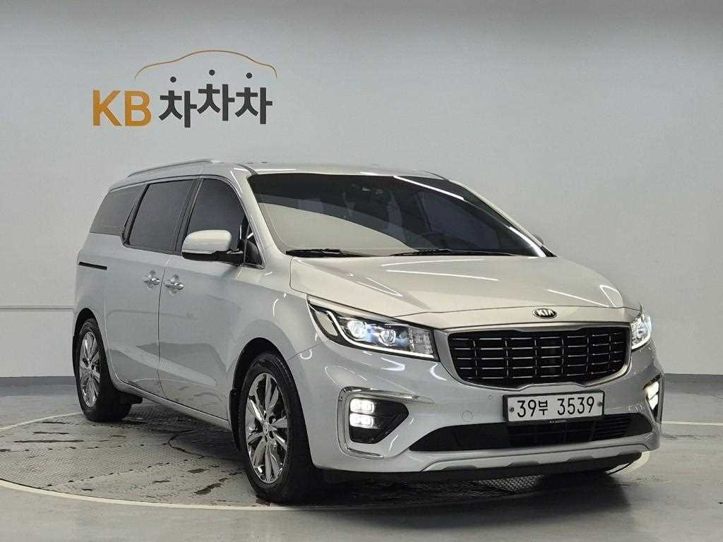 KIA Carnival - Vista 4
