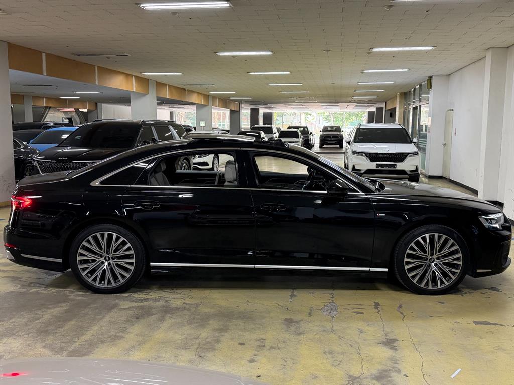 Audi A8 - Vista 5