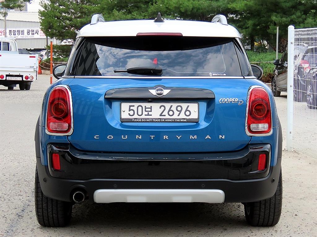 Mini Countryman - Vista 4
