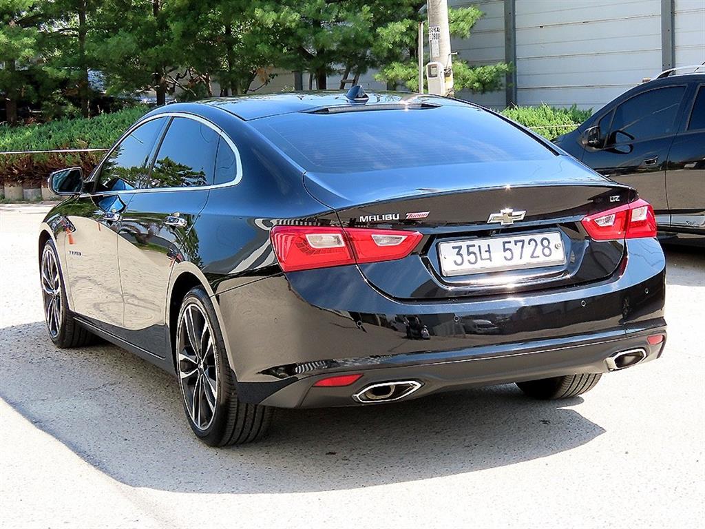 Chevrolet Malibu - Vista 3