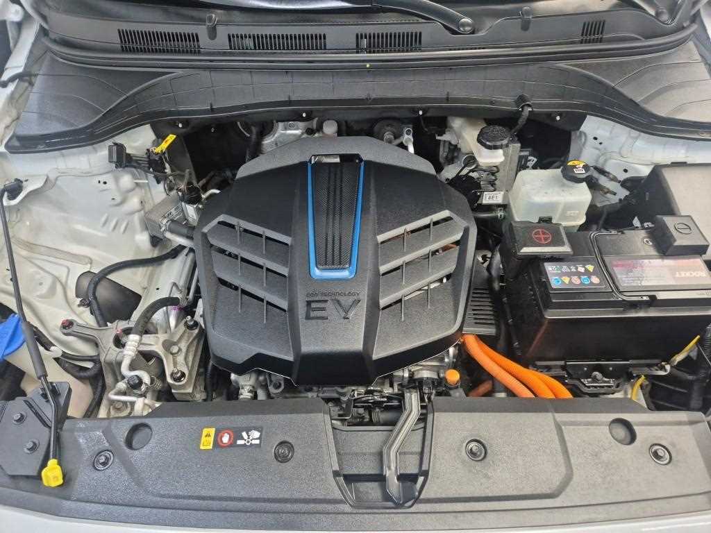 HYUNDAI Kona - Vista 5