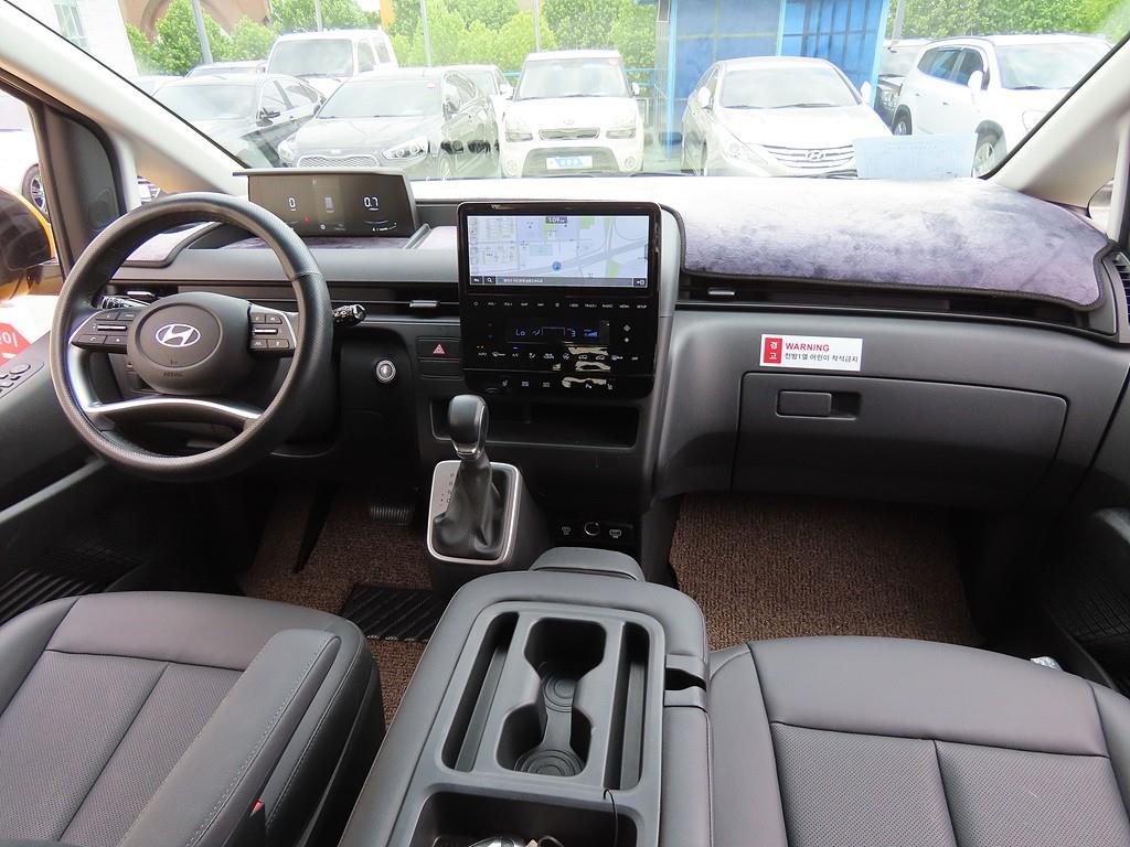 HYUNDAI Staria - Vista 5