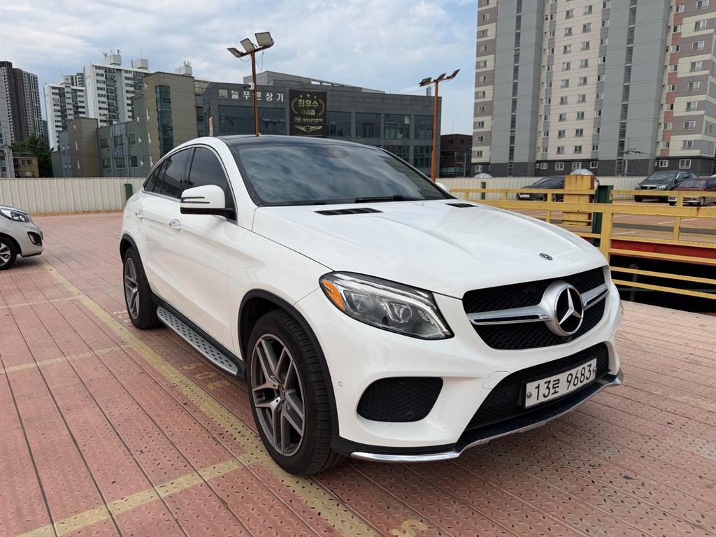 Mercedes Benz GLE Class 2018 Blanco - Importación desde Corea - HF Imports Iquique - Foto 1