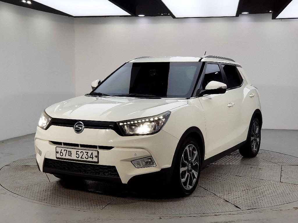 Ssangyong Tivoli 2015 Blanco - Importación desde Corea - HF Imports Iquique - Foto 1