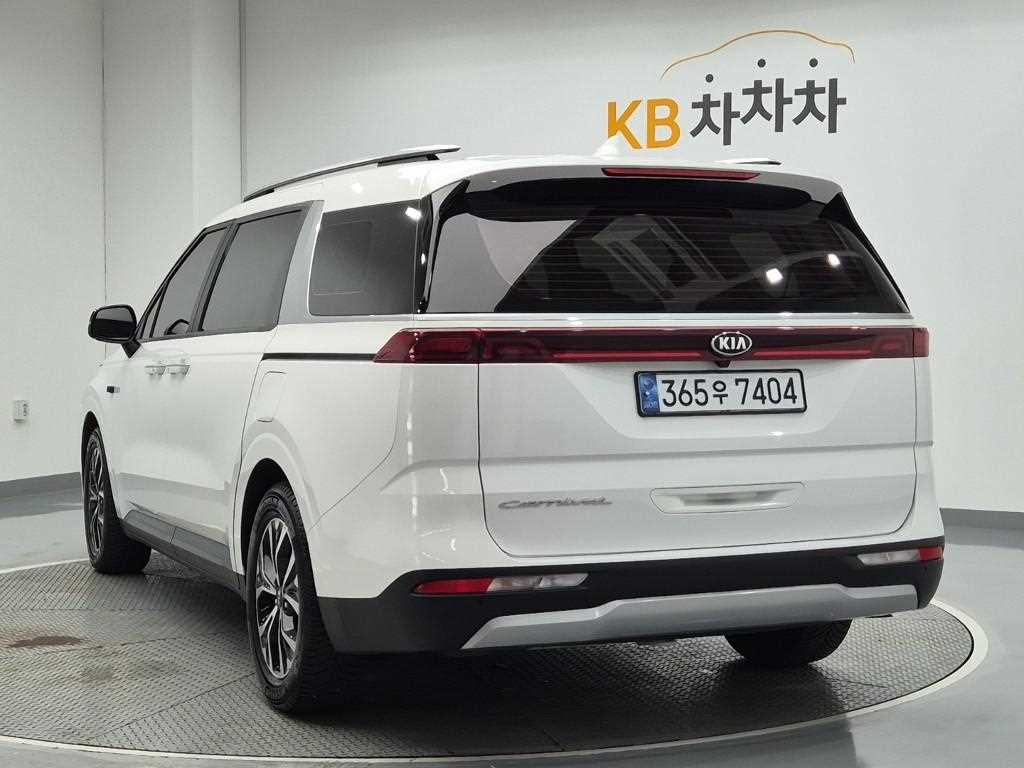 KIA Carnival - Vista 2