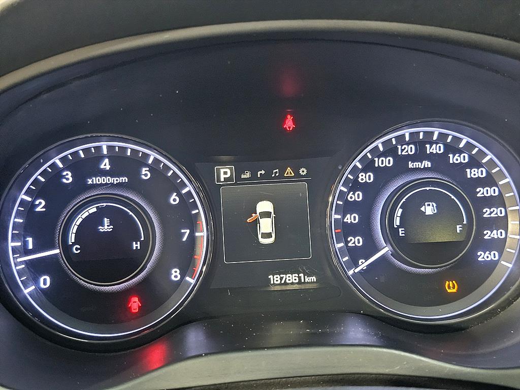 HYUNDAI Aslan - Vista 7