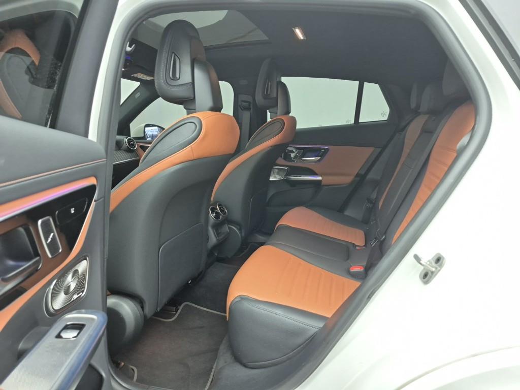 Mercedes Benz GLC Class - Vista 12