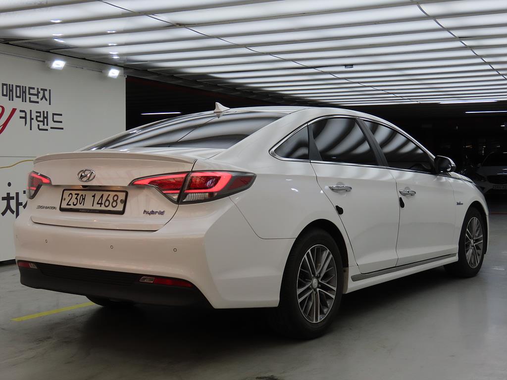 HYUNDAI Sonata - Vista 4