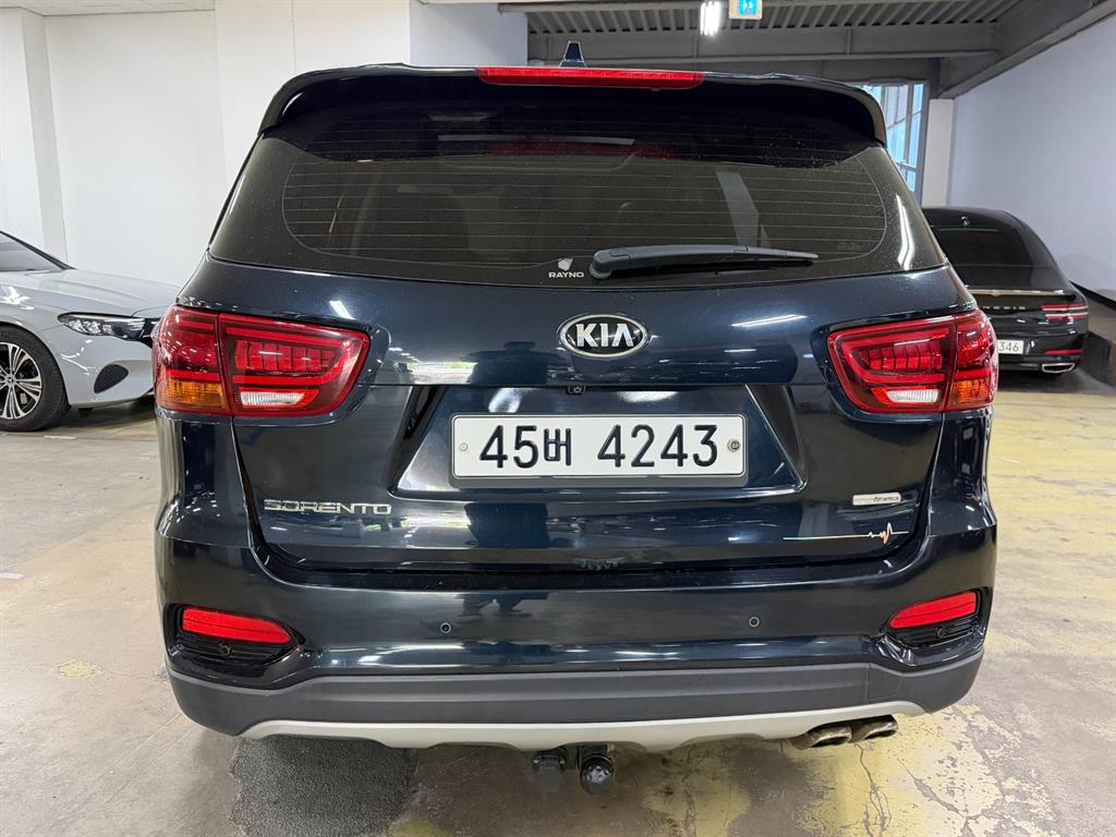 KIA Sorento - Vista 4