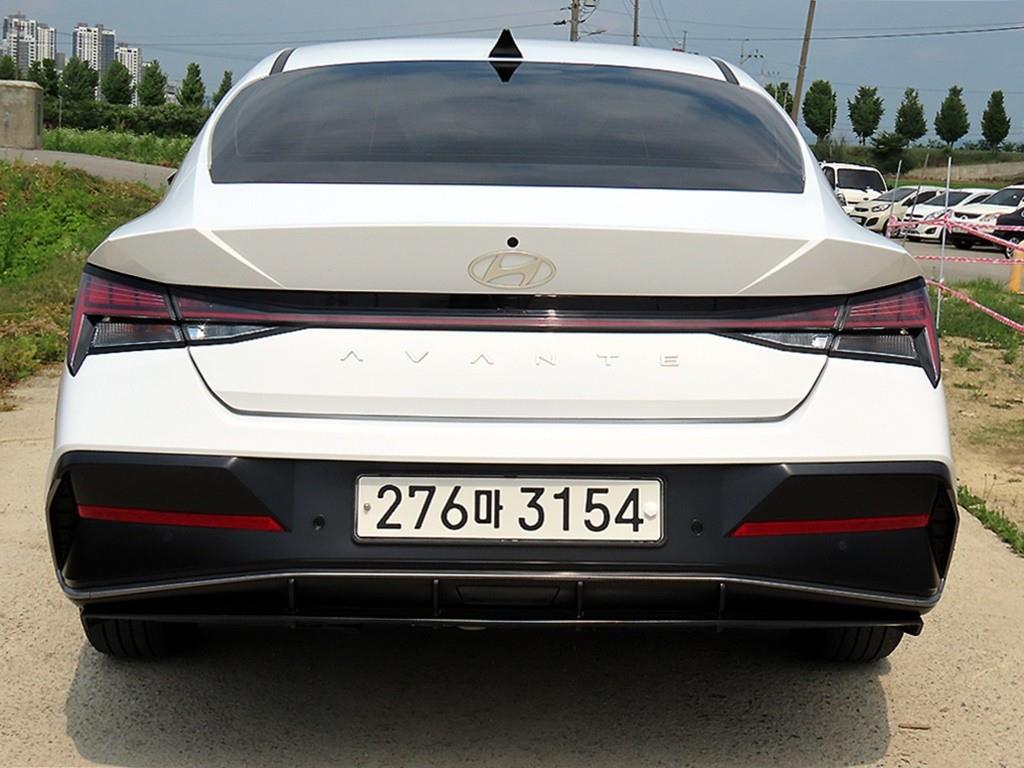 HYUNDAI Avante - Vista 4