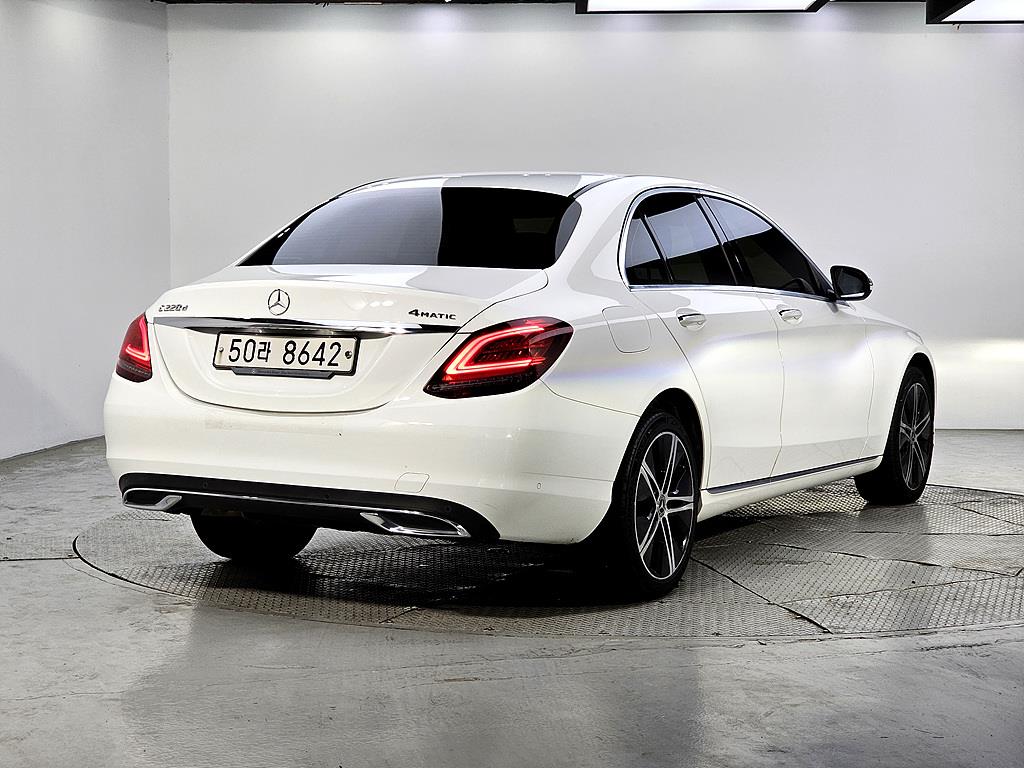 Mercedes Benz C Class - Vista 4