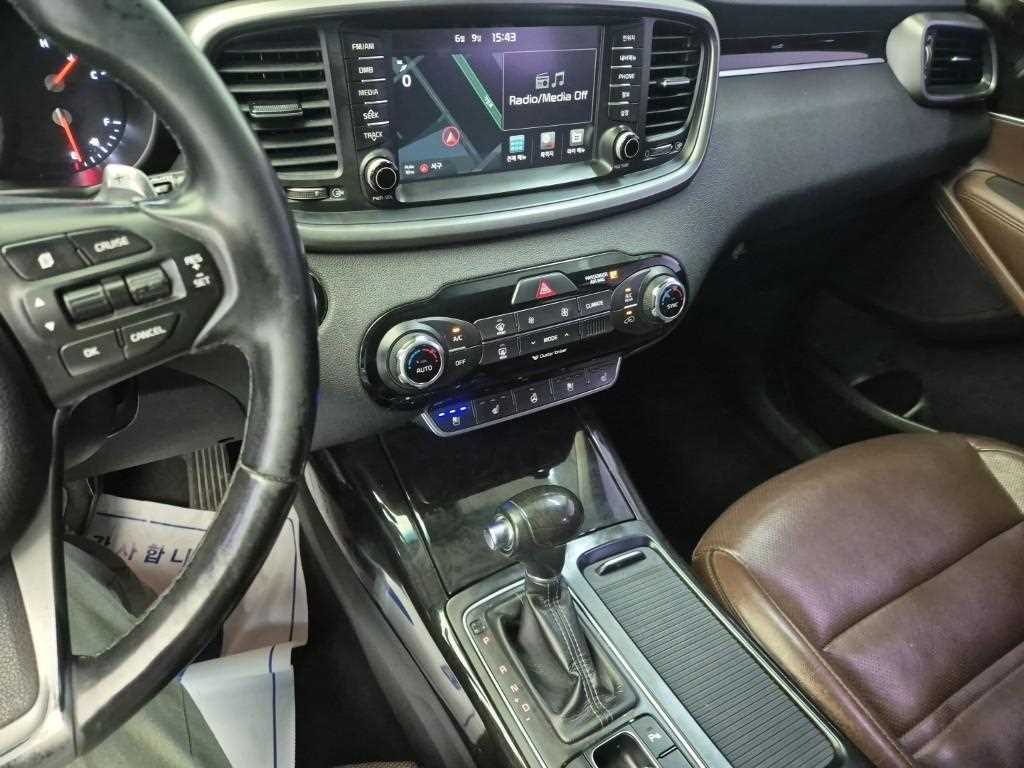 KIA Sorento - Vista 10