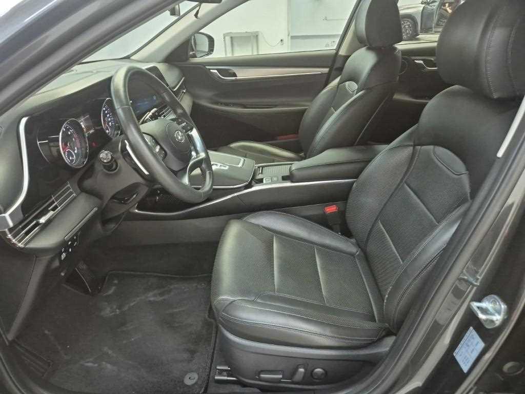 HYUNDAI Grandeur - Vista 11