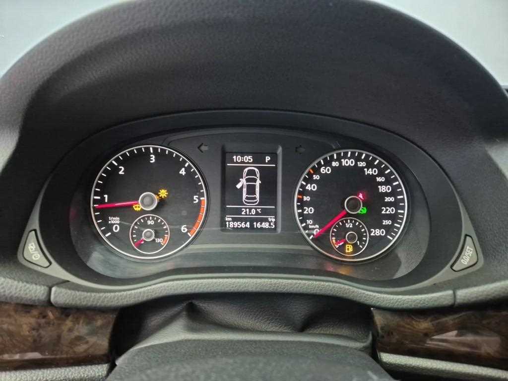 Volkswagen Passat - Vista 8