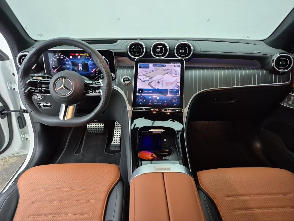 Mercedes Benz GLC Class - Vista 5