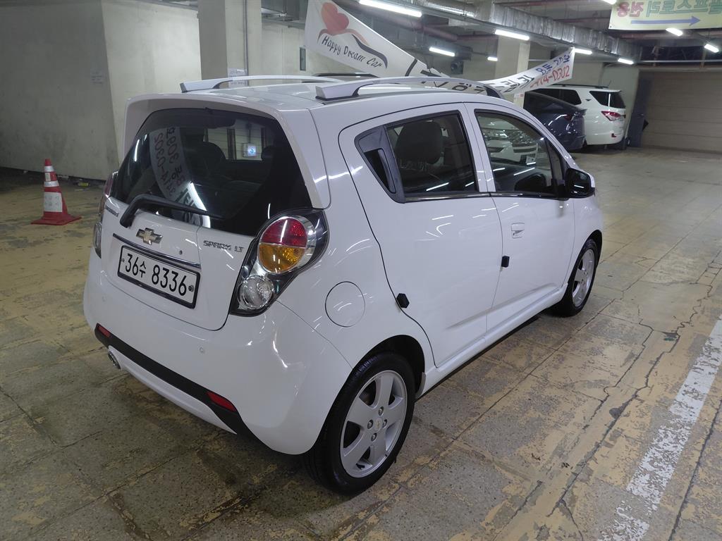 Chevrolet Spark - Vista 4