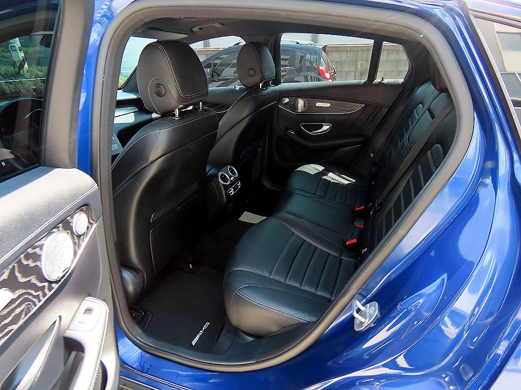 Mercedes Benz GLC Class - Vista 6