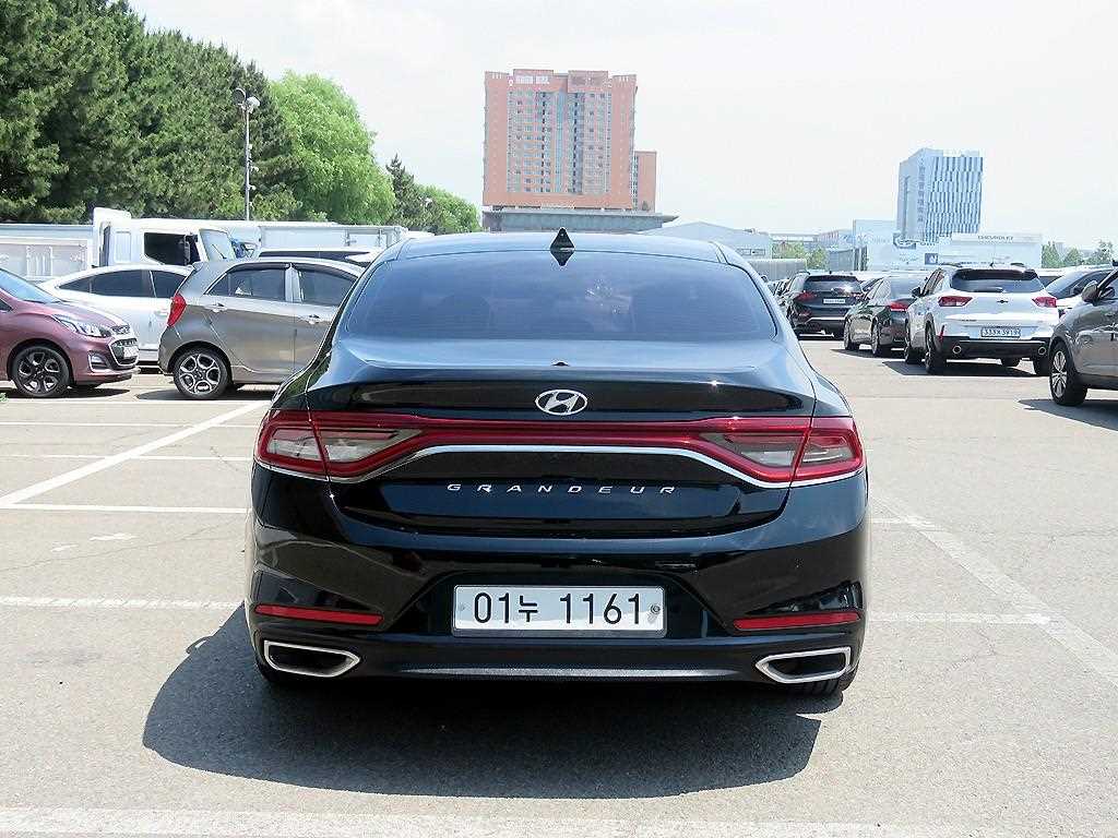 HYUNDAI Grandeur - Vista 3