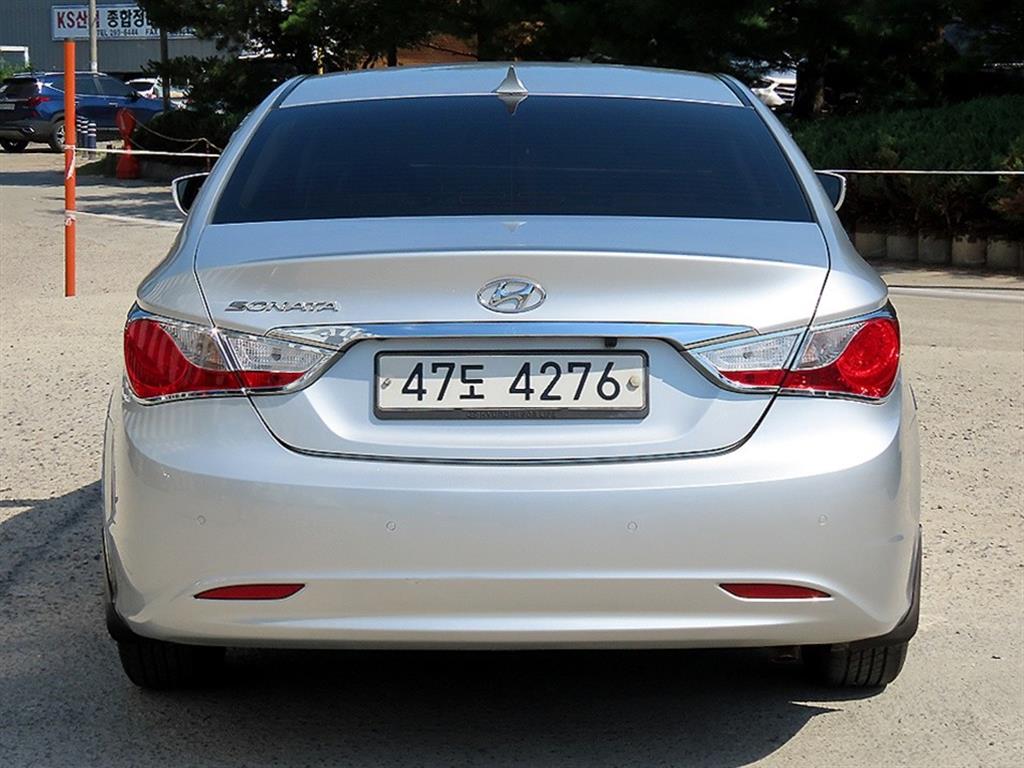 HYUNDAI Sonata - Vista 4