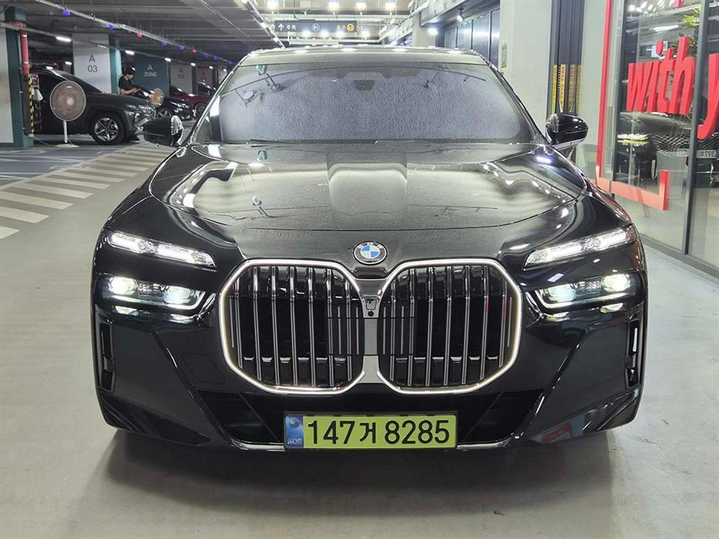 BMW 7 Series - Vista 2
