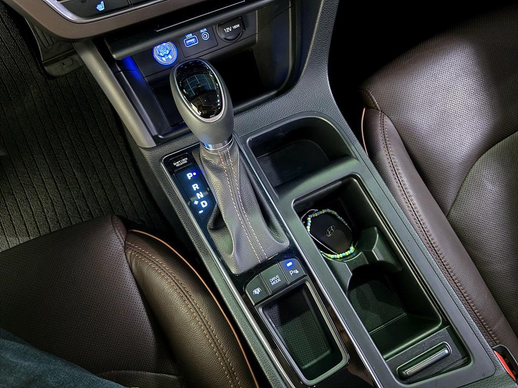 HYUNDAI Sonata - Vista 12