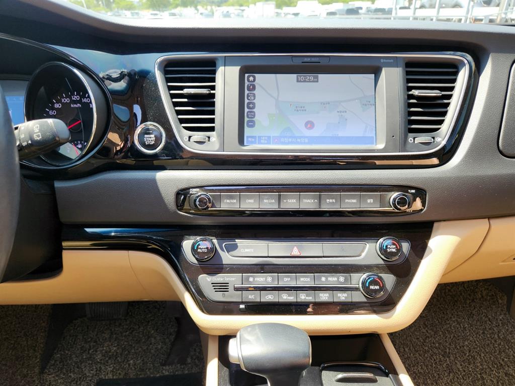 KIA Carnival 2017 Blanco - Importación desde Corea - HF Imports Iquique - Foto 15