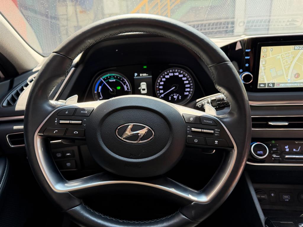 HYUNDAI Sonata - Vista 12
