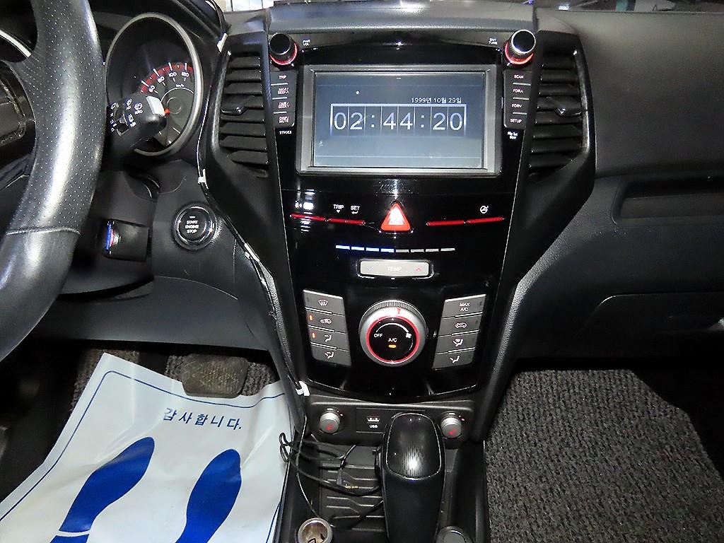 Ssangyong Tivoli - Vista 11