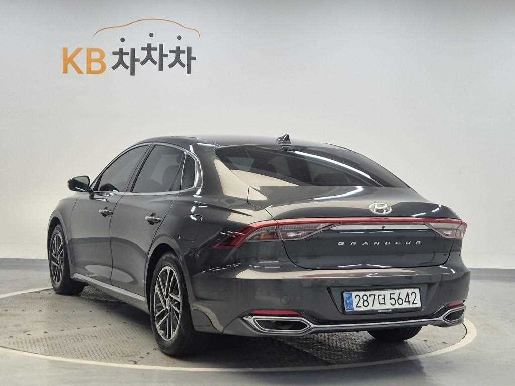 HYUNDAI Grandeur - Vista 2
