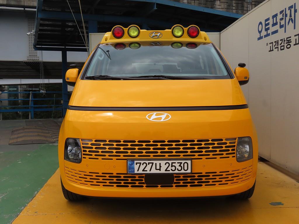 HYUNDAI Staria - Vista 2