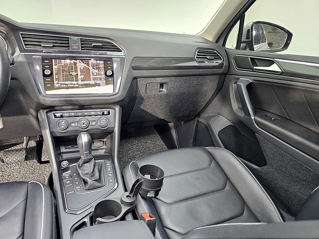 Volkswagen Tiguan - Vista 10