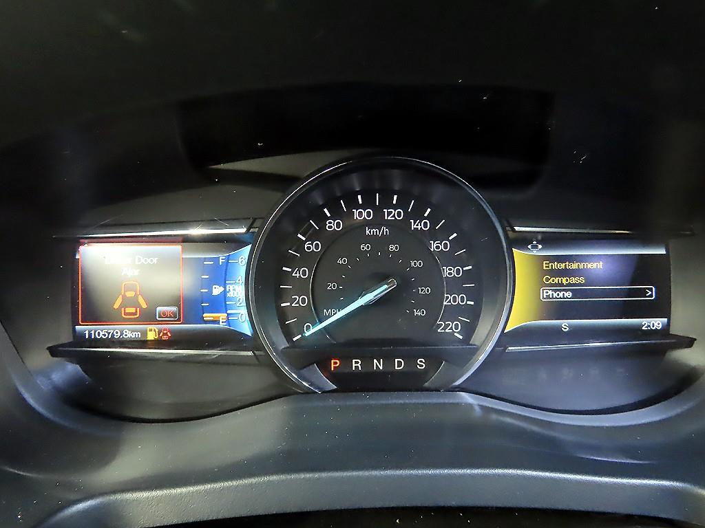 Ford Explorer - Vista 8