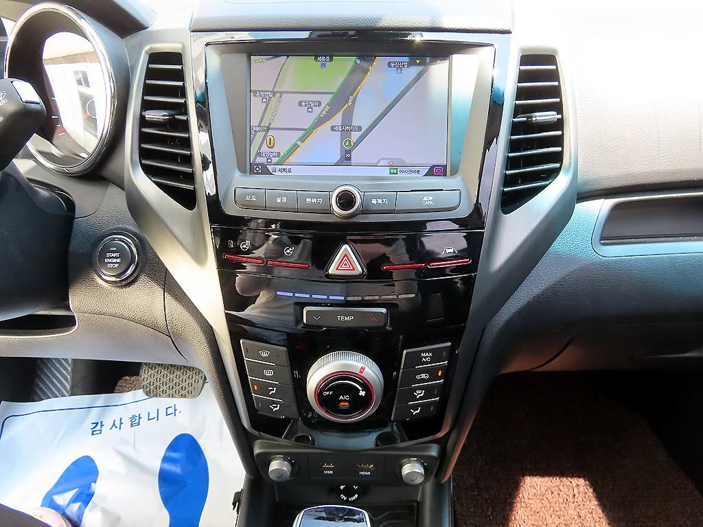 Ssangyong Tivoli 2019 Blanco - Importación desde Corea - HF Imports Iquique - Foto 14