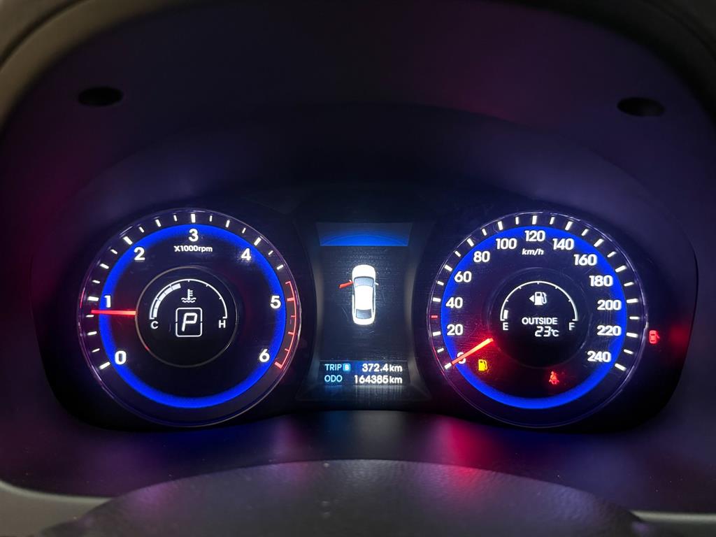 HYUNDAI i40 - Vista 10