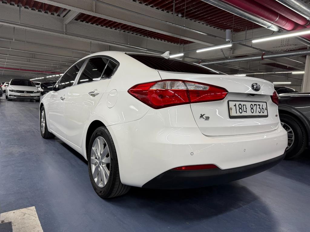 KIA K3 - Vista 6
