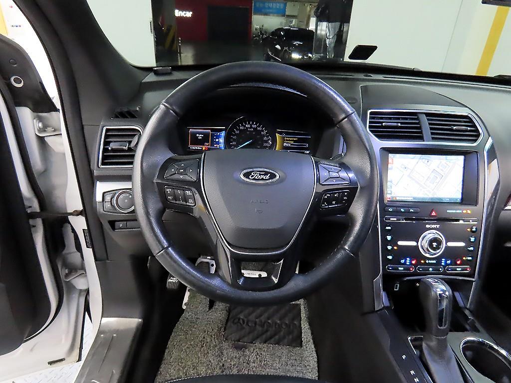 Ford Explorer - Vista 9