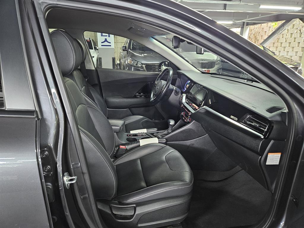 KIA Niro - Vista 10