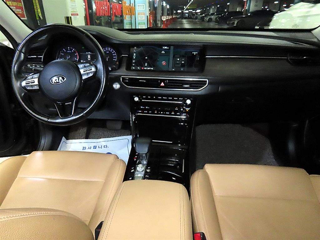 KIA K7 - Vista 10