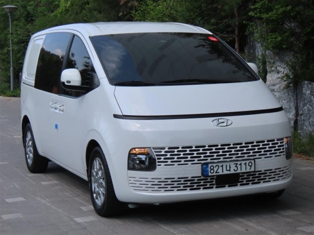 HYUNDAI Staria - Vista 3